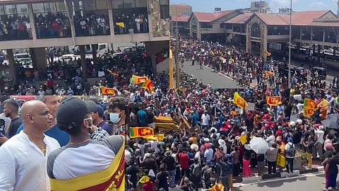  Sri Lanka vs Australia second Test Locals defy ban protesters on Galle fort Sanath Jayasuriya 