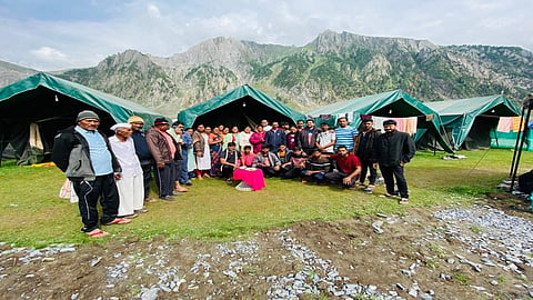 Beed's Devotees Stranded At Amarnath 