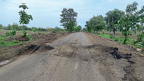 Nanded Mandvi to Sarkhani road construction Asphalting damage