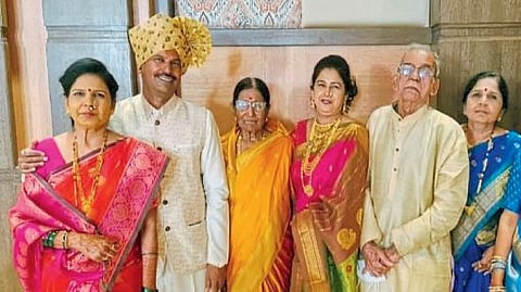 Jyoti Singade-Satav writes memories of her life at her home 