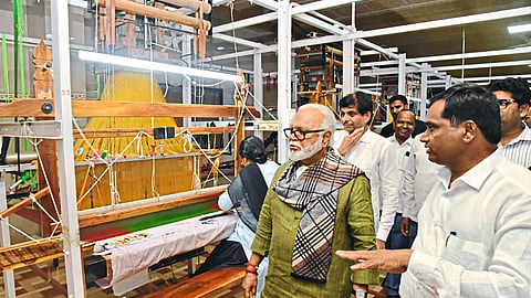 Former Deputy Chief Minister Chhagan Bhujbal while inspecting the employment of disabled persons in Cotton Industry Group.