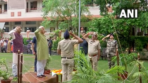 Independence Day 2022 RSS chief Mohan Bhagwat hoists the tricolour at RSS Headquarters in Nagpur 