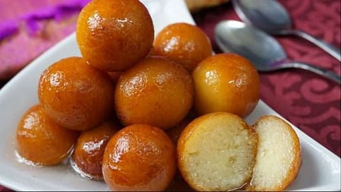 गुलाब जामून