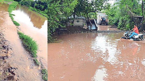 In Pimpalwane area, the Punegaon canal overflows and the water goes to the fields