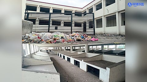 Bad Condition of Beed Bhajimandai Building