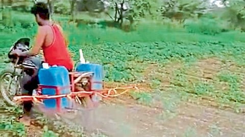Agriculture news Farmer built two-wheeler Spraying machine kej marathwada 