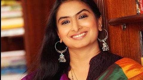 Patra chawl scam case ed Summons Swapna Patkar 