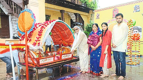 Sayajirao Bagal, Bharti Bagal, Mrinalini Bagal, Rishinesh Bagal during the ritual puja on the occasion of Palkhi Centenary celebrations here.