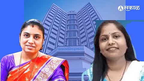 Jalgaon Mayor Jayashree Mahajan & Jalgaon Municipal Commissioner Vidya Gaikwad 