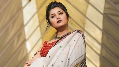  prajakta mali enjoying in london and shared post about her world tour
