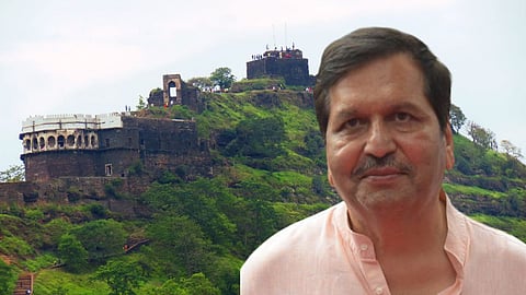 Daulatabad Fort Mangal Prabhat Lodha