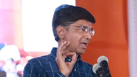 Prashant Bamb asked for information about bogus surgeries of teachers in Pune 