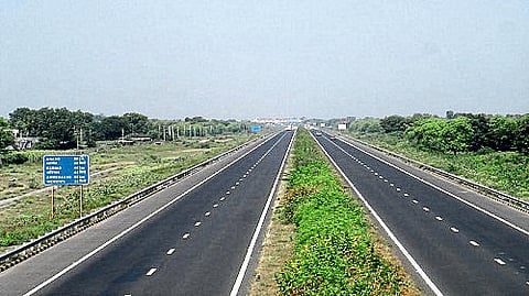 Extend the Pune-Aurangabad corridor to Jalgaon