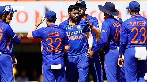 Mohammed Siraj 3 Wickets India Good Slog Over Bowling 
