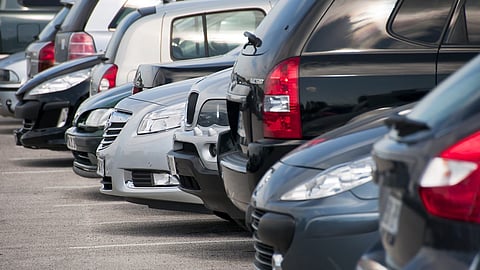 No Parking Penalty amount will accepted through debit credit card only fine traffic rule police 