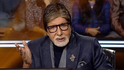 Pakistan copies Amitabh bachchan Kaun Banega Crorepati concept, Taxi Cash quiz show.