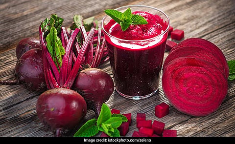 Weight Loss Tips : दिवाळीत फराळावर ताव मारलाय? हे ड्रिंक करेल शरीर डिटॉक्स करायला मदत