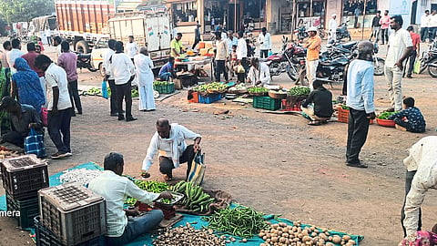 Shops set up by vendors in the market for weeks at Kajwade
