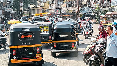 Due to encroachment, Sunday Karanja caused a traffic jam in the area.