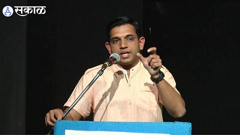 Savarkar controversy: ‘ती’ पत्रे  खरी पण...; सावरकरांच्या वंशजाच्या दाव्यामुळे भाजपसह मनसे, शिंदे गटाची कोंडी?