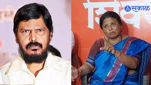 Ramdas Athawale on shiv sena sushma andhare criticism mumbai politics

