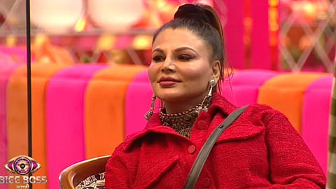 rakhi sawant shared her emotion with contestant about no one family member to come and meet her in bigg boss