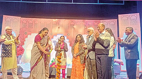 Jalgaon: Mayor Jayashree Mahajan inaugurating Balgandharva Music Festival at Chhatrapati Sambhajiraje Theater Temple by lighting the lamp. Neighbor Dr. Subhash Chaudhary, Rajesh Gadgil, Shubhangi Bharde, Praveen Mahajan, Dr. Vivekananda Kulkarni, Sharadchandra Chappekar, Deepak Chandorkar, Deepika Chandorkar, Bhalchandra Patil etc