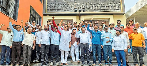 Citizens of the demarcation area protesting in the Municipal Corporation for the cancellation of the increased property tax bills