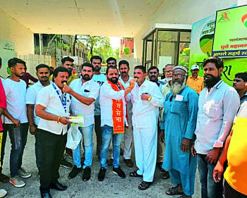 Officials of Shiv Sena's Shinde group 