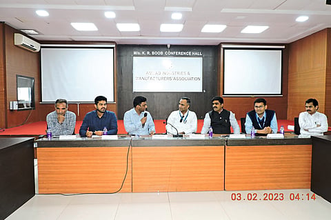 Nashik: Officials of various organizations including AIMA attended the meeting held to start national and international air services from here