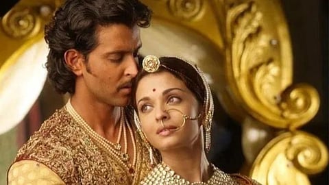Hrithik Roshan_Aishwarya Rai In Jodha AKbar