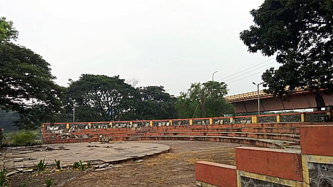 A dusty amphitheater.