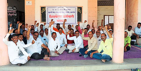 non teaching staff strike