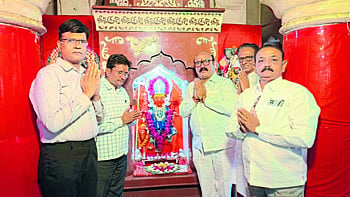 Sanjay Pawar president of Zilla Bank expressed that we will try to instilling faith among farmers through work jalgaon news