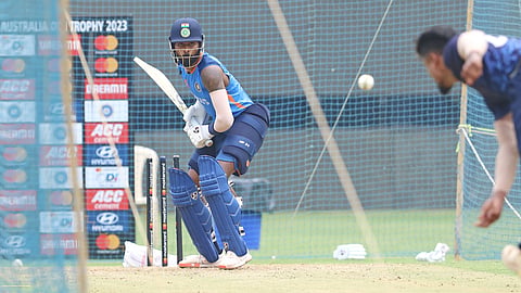 IND vs AUS 1st odi 5 players out of Team India Kuldeep Yadav got a chance against Australia cricket news in marathi kgm00