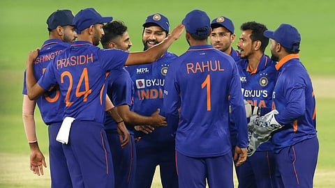 IND vs AUS: टीम इंडियाच्या 'या' खेळाडूचं कारकीर्द संपली! BCCIने न सांगता काढले बाहेर