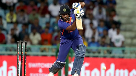 bcci annual-contract-2022-23-sanju samson-entry-first-time-kl rahul-faces-major-loss-full-list  