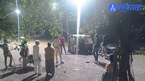 2 groups clashed beating and stones were pelted jalgaon crime news