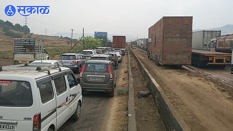 Traffic congestion on Mumbai Nashik highway due to container closure nashik news
