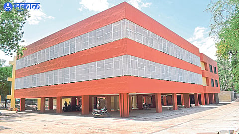 decision of 4000 sq m space in Mahasabha will be decided on 29 march dhule news