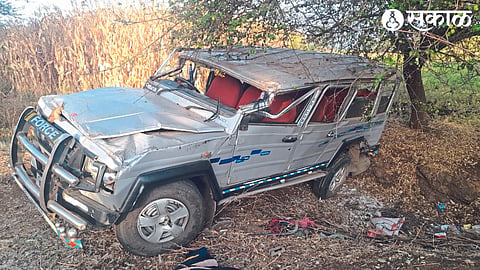 Cruiser car overturned in an accident on Chandwad road.