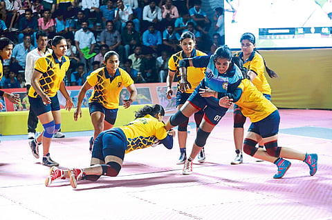 rajya kabaddi spardha Pune in womens category and Nandurbar in mens category in semifinals jalgaon news
