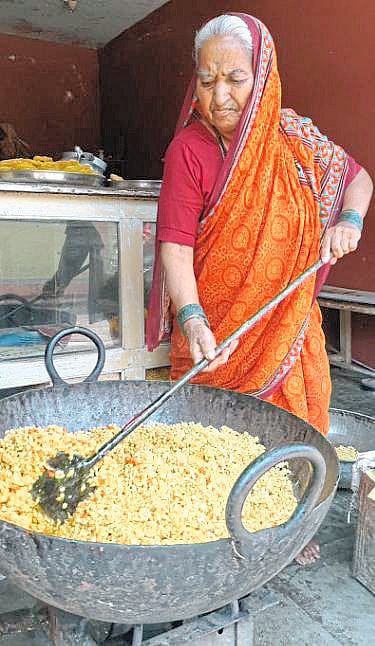 सुभद्रा यांच्या गोडीशेव, बुंदीची चवच न्यारी