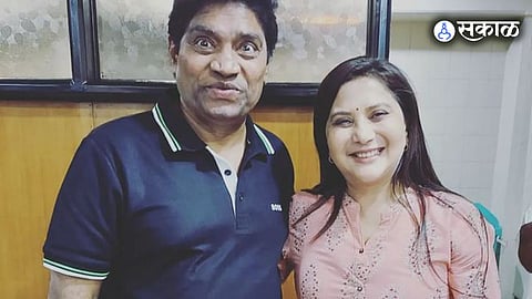actress nivedita saraf shared photo post with johnny lever after mi swara ani te dogha marathi drama play