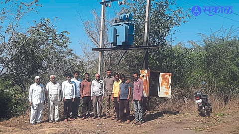 A farmer showing the damaged Rohitra in Morane Shiwar