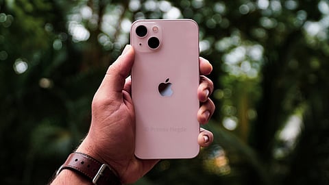 Flipkart Sale IPhone13 :  आयफोनचं अधुरं स्वप्न होणार पूर्ण ! आजची खास ऑफर गमावली तर होईल पश्चाताप 