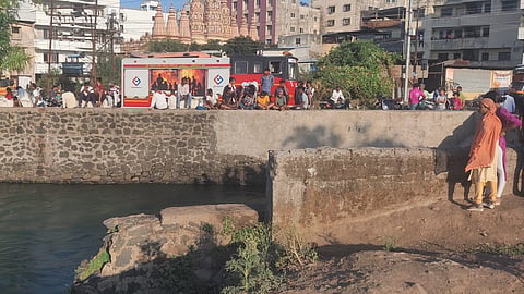 young man drowned in the Khadakwasla Dam police pmrda 