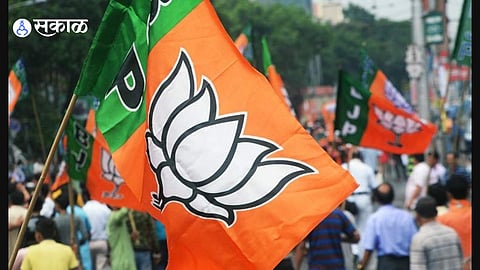 Maharashtra Politics: भाजपच्या आमदारांना मंत्रिपदाचं आमिष दाखवून कोट्यावधींचा गंडा
