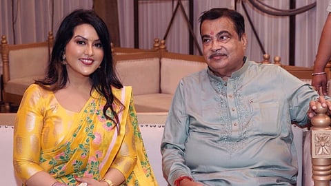 amruta fadnavis Birthday wishes to Nitin Gadkari  tweets special couplets Nitin Gadkari birthday  