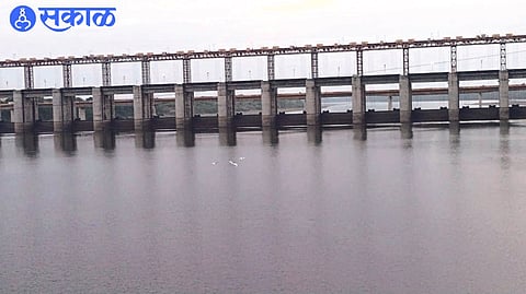 Water storage in barrage.
